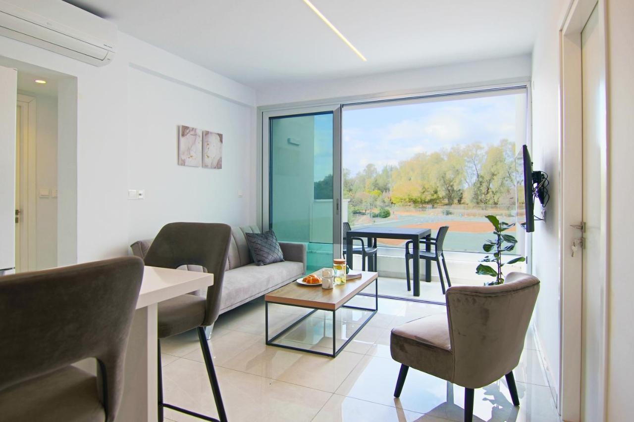 Phaedrus Living - Seaside Executive Flat Harbour 202 Apartment Paphos Ngoại thất bức ảnh